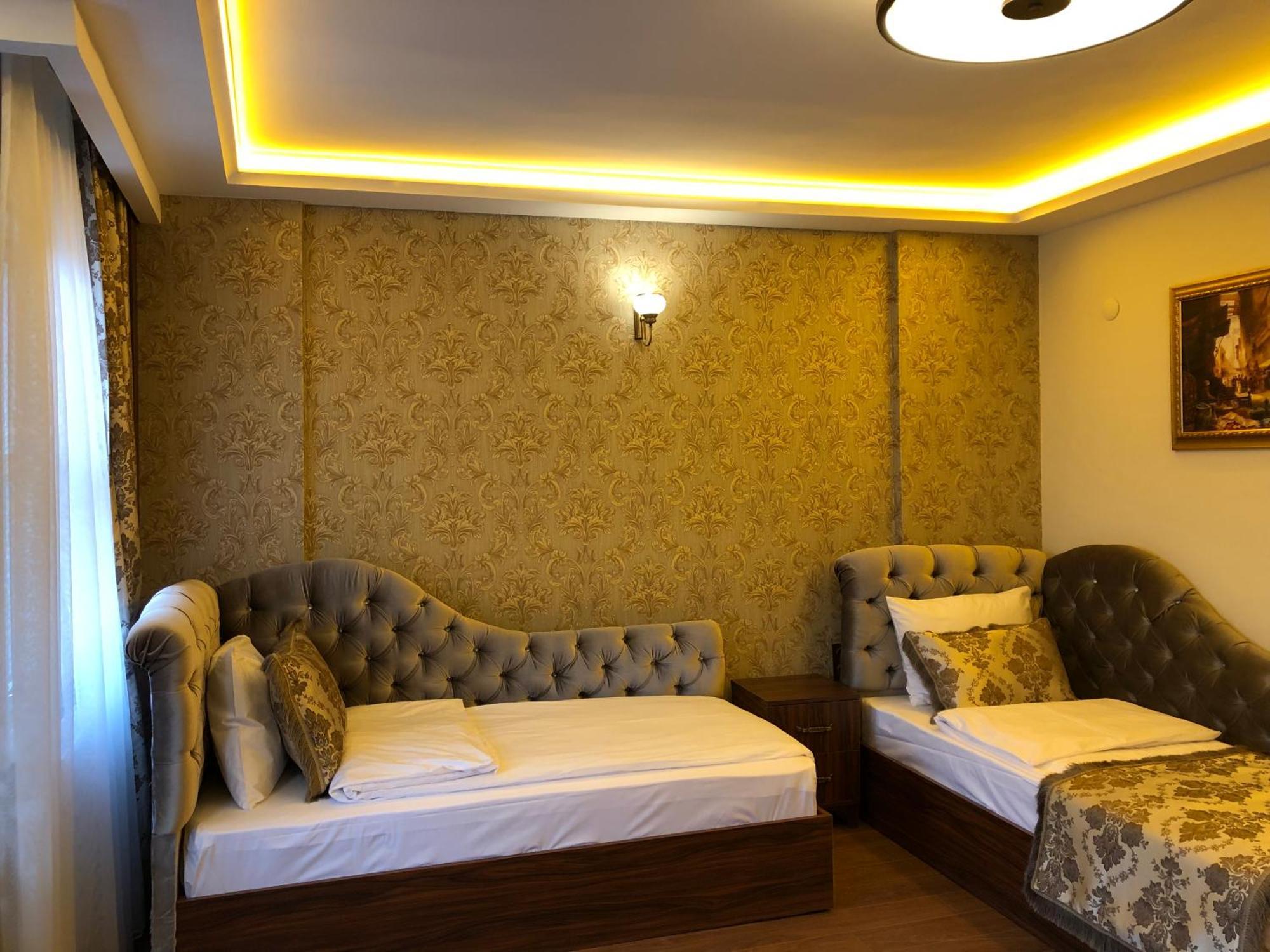 Rose Mansion By Otantik Suites — Photos 3